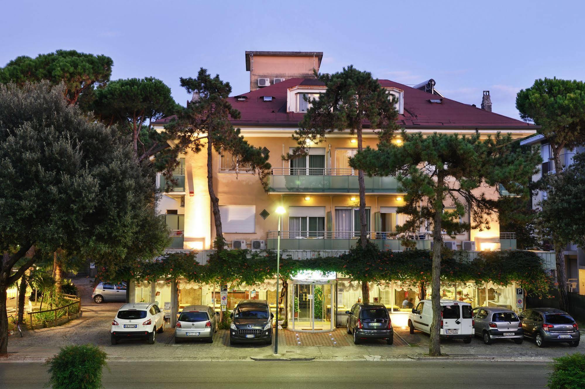 Hotel Mimosa Lignano Sabbiadoro Exterior photo